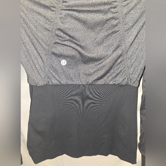 Lululemon Reversible Dance Studio Jacket, Size 6 - Picture 8 of 8
